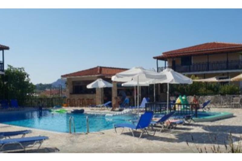 Krinas Aparthotel 자킨토스 외부 사진